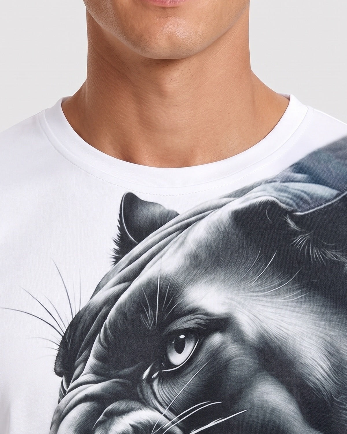 KZZ Men's Slim-Fit Short-Sleeve T-Shirt with Leopard Print