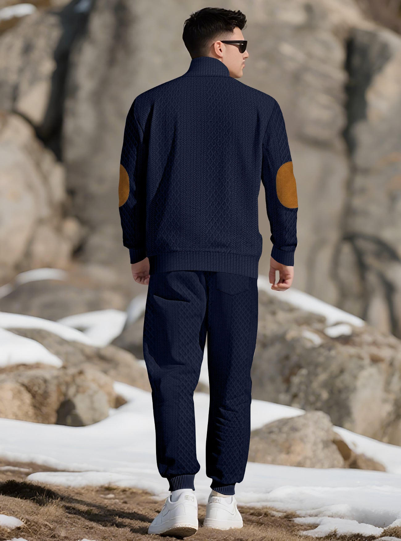 KZZ Men's knitted suit. The top features a half-placket and a high neckline, The fabric is thick.